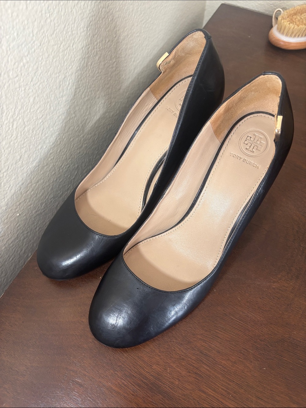 Tory Burch Black Leather Round-Toe Heels with Gold Accent - Picture 4 of 8